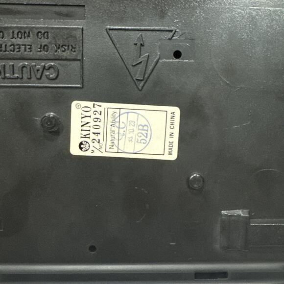 RARE RED SPORTS CAR KINYO VHS VIDEO CASSETTE REWINDER - Picture 9 of 9